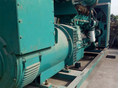 康明斯300KW柴油发电机组